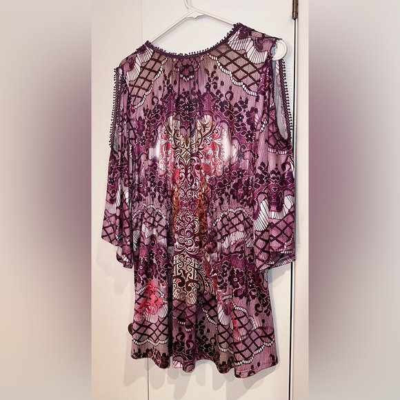 One World Cold Shoulder Top elastic waist crochet details tassels. Size 1X - Picture 3 of 8